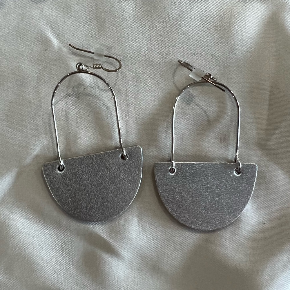 Nickel & Suede Silver Islas